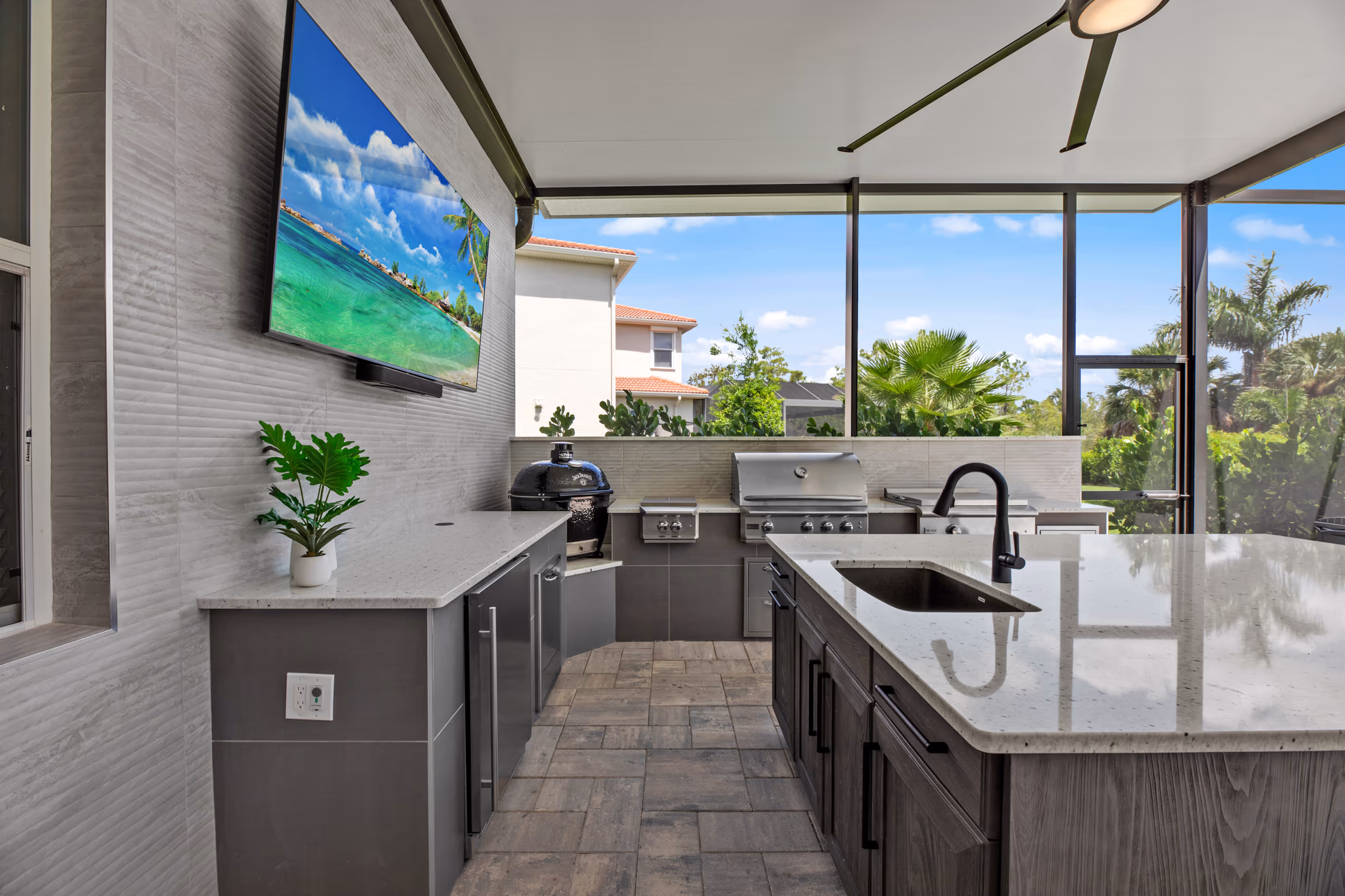 Outdoor Kitchen Cabinet Materials Compared for Southwest Florida