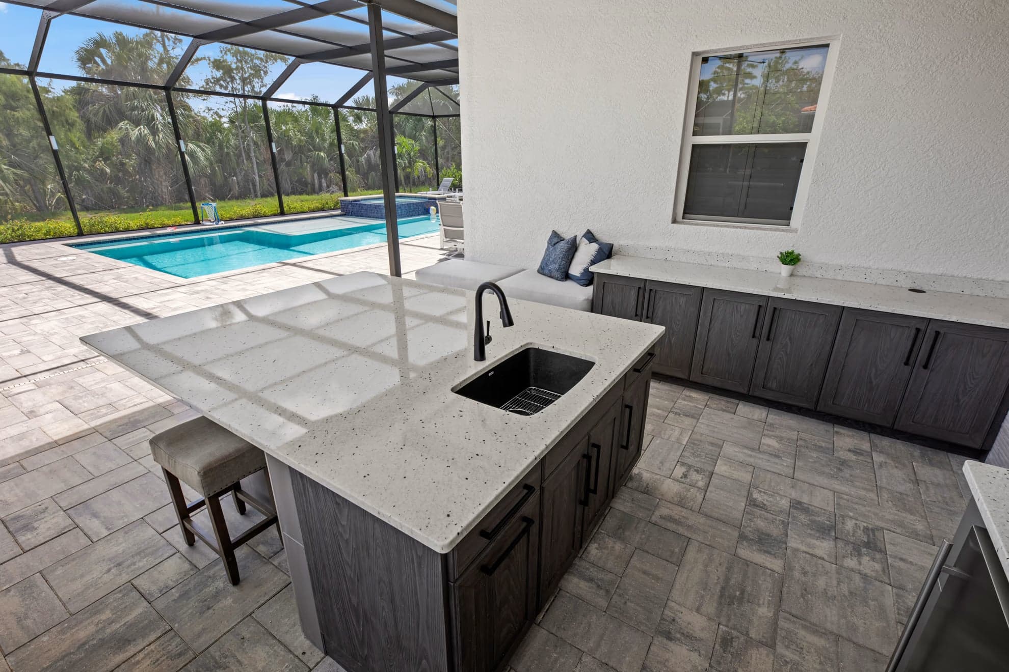 Why Stucco Outdoor Kitchens Hold Up in Southwest Florida